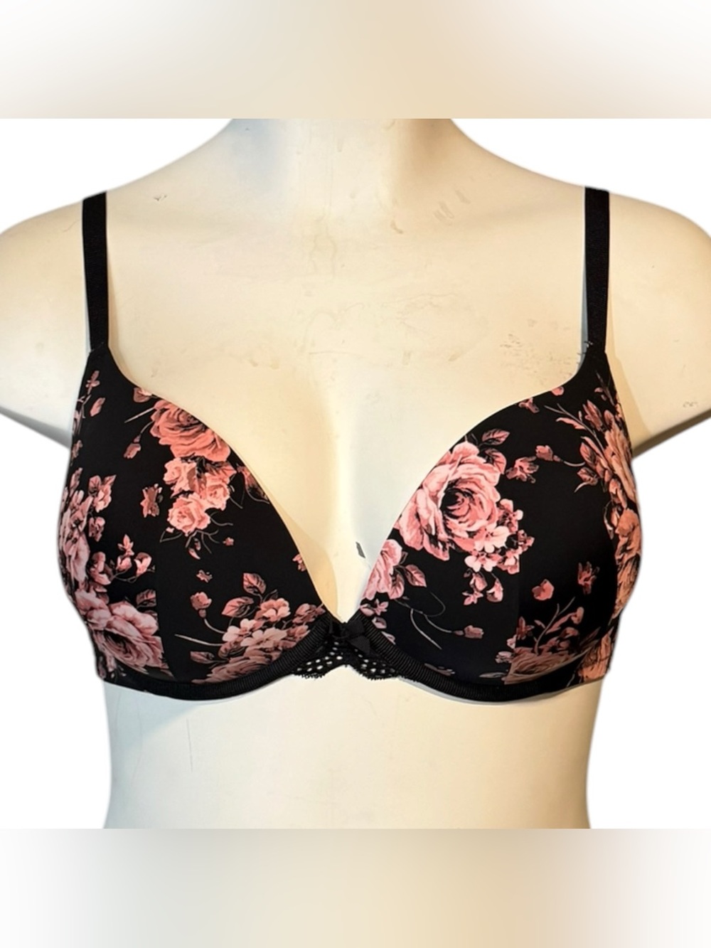 Torrid Push-Up Plunge Bra Size 40DD